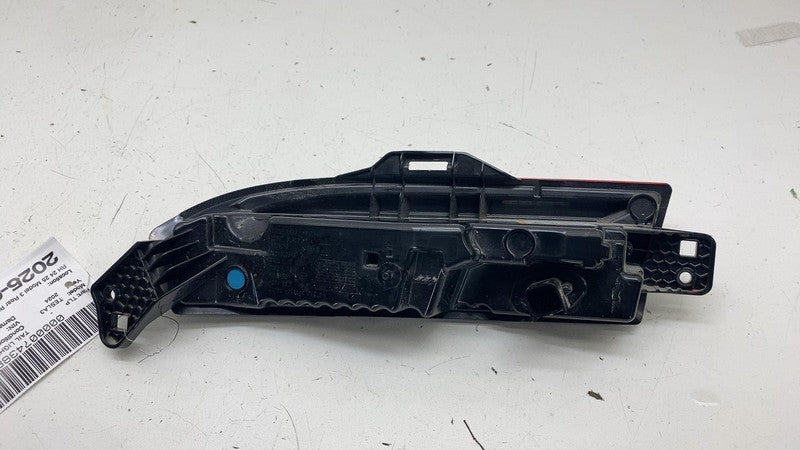 1712514-00-D ⭕24 25 Model 3 Rear Right Lower Bumper Taillight Lamp LED Reflector 1712514-00-D