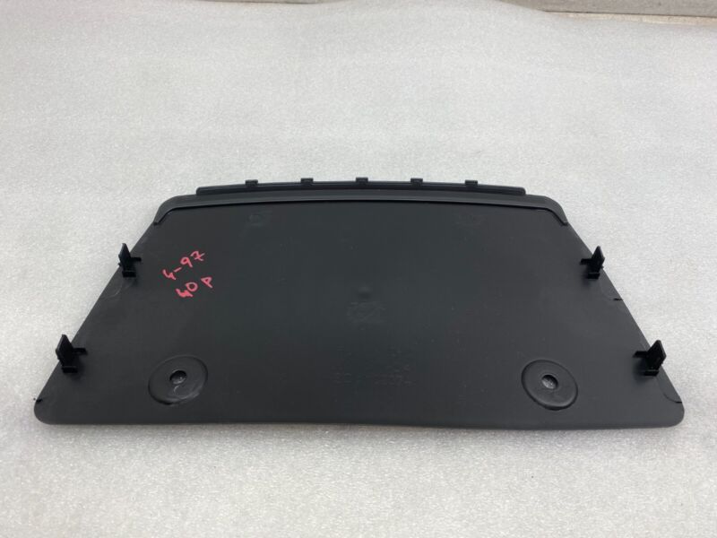 2016-2020 Tesla Model X Rear Diffuser Tow Hitch Cover Bumper Fascia Cap Assembly