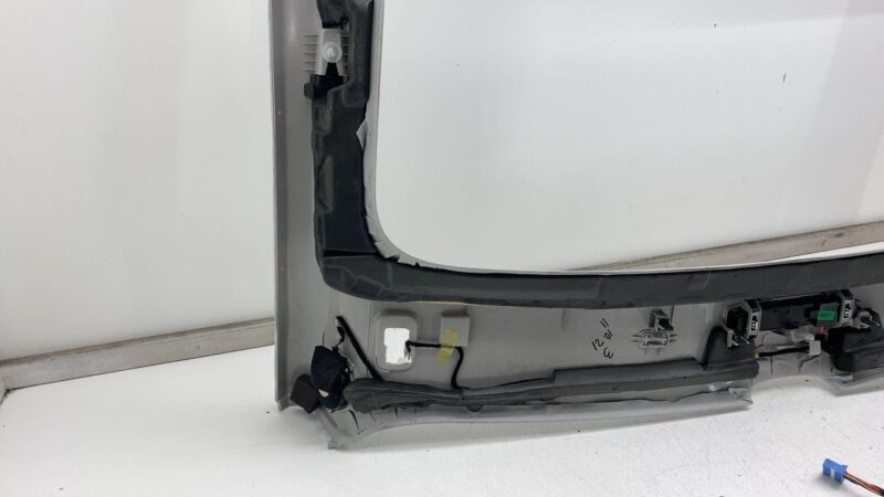 156761301A 2017-2023 Tesla Model 3 Panoramic Sunroof Ceiling Moon Roof Headliner Trim Assy