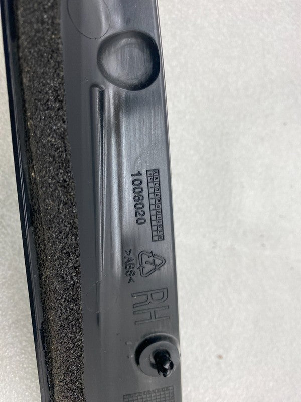 1041595 00 C ⭕2016-2025 Tesla Model X Rear Right Lower Door Pinch Sensor Carrier 1041595-00-C