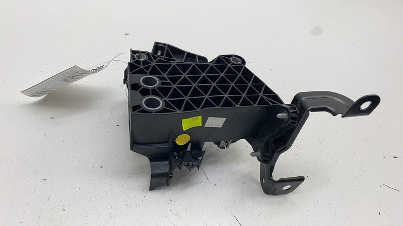 ⭕ 2022 Mercedes Benz EQS450+ Front Left Side Bumper Shock Absorber A29