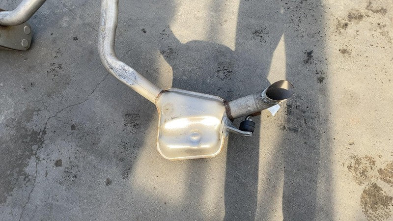 2017-2024 Chrysler Pacifica Exhaust Muffler Pipe & Resonator FWD Assembly OEM