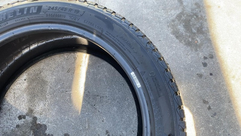 ⭕ Michelin Cross Climate 245/45R19 Tire