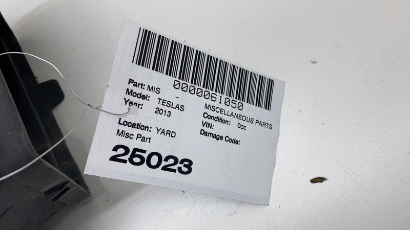 ⭕12-15 Tesla Model S Front Right A/C Air Conditioner Condenser Duct 10