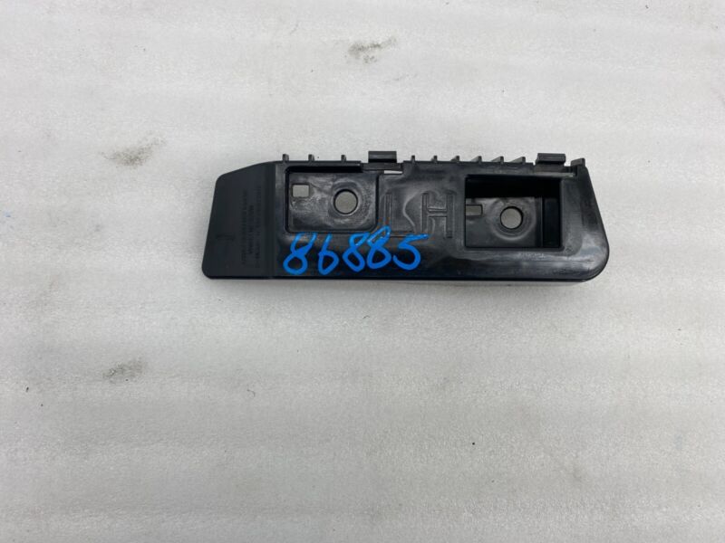 2017-2023 Tesla Model 3 M3 Rear Left Bumper Taillamp Taillight Mount Bracket LH
