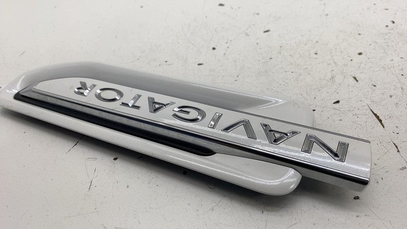 ⭕ 2018-2024 Lincoln Navigator Passenger Side Fender Emblem Right JL7B-