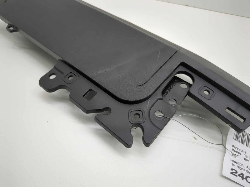 ⭕ 17-23 Tesla Model Y 3 Right Knee Airbag Passenger Safety Module 1077
