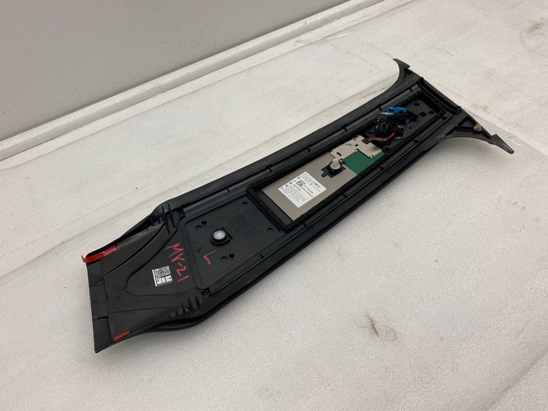 151625500E ⭕ 20-23 Model Y Left Exterior B-Pillar Applique Trim w/ Camera LH 1506885-00-G