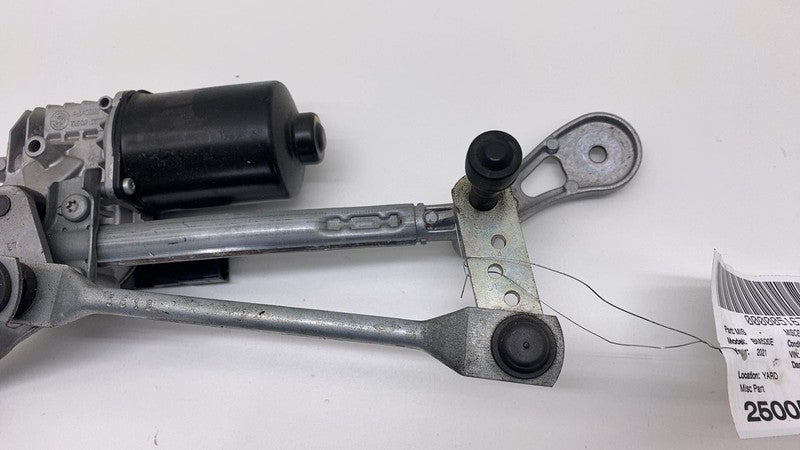 9851351 02 2017-2023 BMW 530e G30 Front Windshield Wiper Transmission Linkage & Motor OEM