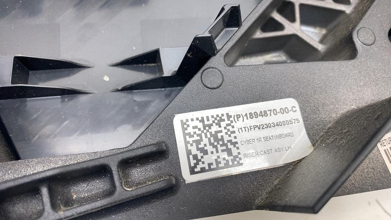 ⭕ 2024 Tesla Cybertruck Driver Left 1st Row Seat Inboard Riser Cast 18