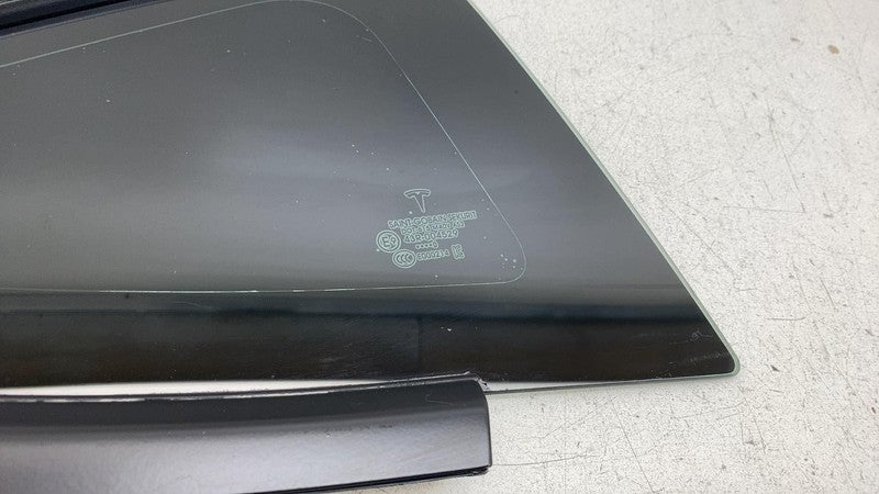1080706-00 ⭕ 2017-2020 Tesla Model 3 Rear Right Side Quarter Fixed Window Glass 1080706-00
