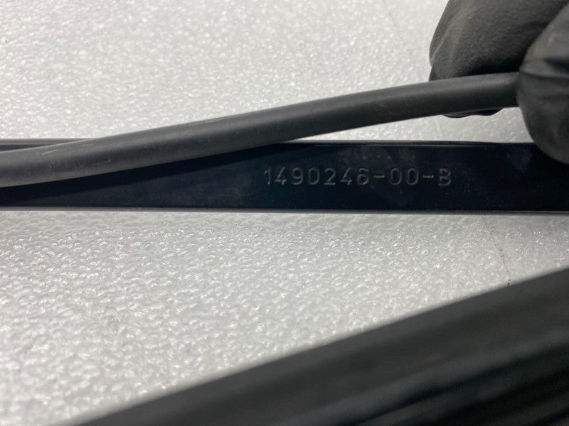 1490246 00 B ⭕20-24 Model Y Front Driver Side Windshield Wiper Arm w/ Blade Left 1490246-00-B