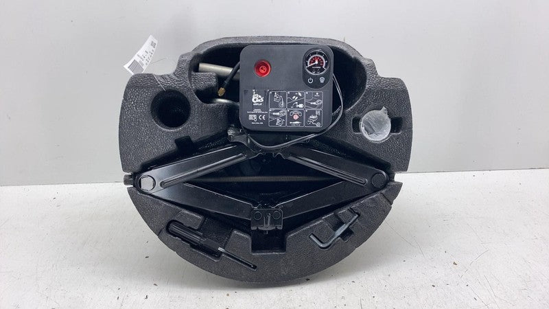 ⭕ 2014-2020 Maserati Ghibli SET of Jack Tool Emergency Repair Kit w/ H