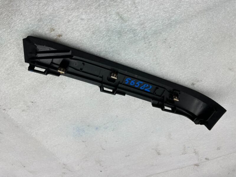 1055052 00 A 2016-2020 Tesla Model X Rear Driver Side Falcon Upper Door Trim Panel Cover Left