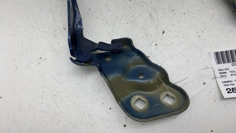 1098793-00-C ⭕ 17-25 Model 3 Front Left & Right Bonnet Hood Hinge 1098793-00-C / 1098792-00-C