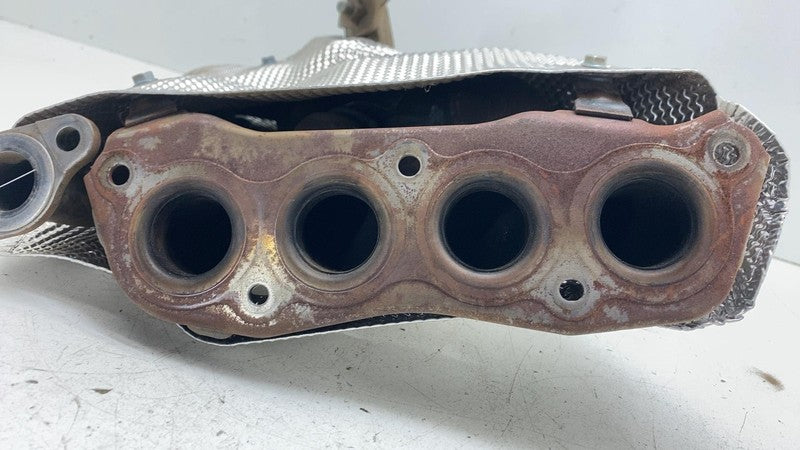⭕ 2023-2024 Toyota Prius 2.0L Exhaust Manifold w/ Heat Shield Assembly