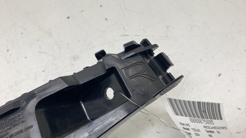175564300D ⭕ 24-25 Model 3 Rear Passenger Taillight Tail Lamp Mount Bracket RH 1755643-00-D