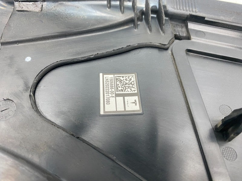 149424100A ⭕ 20-23 Model Y Right Exterior B-Pillar Applique Glass Trim RH AP3 1506886-00-E