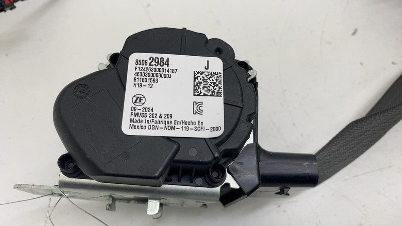34242430C ⭕ 2025 Chevrolet Silverado 1500 Rear Center Seat Belt Safety Retractor 85062984