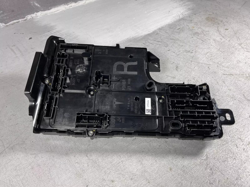 ⭕20-24 Tesla Model Y Right Low Voltage Controller Electronic Module 16