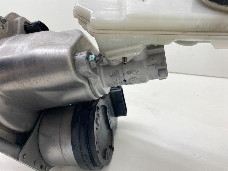 1044671 00 D ⭕ 2017-2023 Model 3 Power Brake iBooster Master Cylinder Reservoir 1044671-00-D