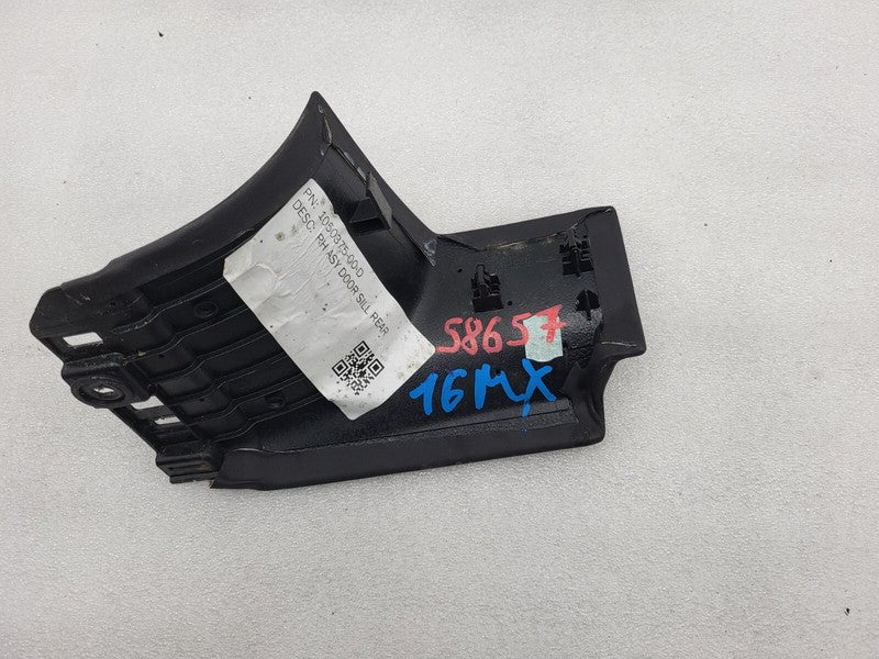 1050375 00 D ⭕ 16-20 Model X MX Rear Passenger Side Door Sill Trim Cover Right 1050375-00-D