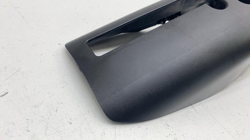 ⭕ 2025 Chevrolet Silverado 1500 Lower Steering Column Shroud Cover Tri