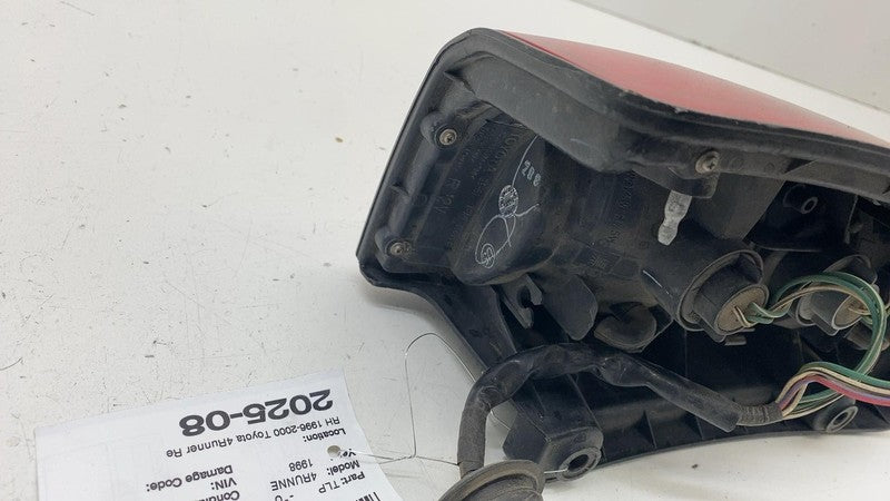 ⭕ 1996-2000 Toyota 4Runner Rear Passenger Side Taillight Tail Lamp Rig