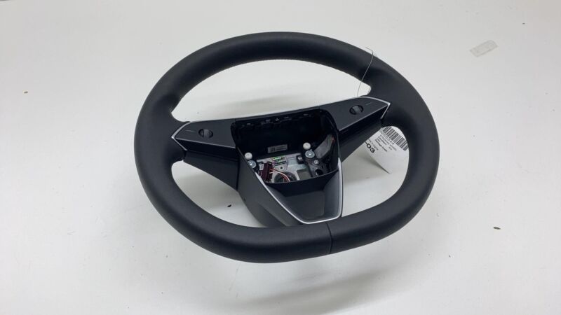 1735339-70-E 2024 2025 Tesla Model 3 Front Highland Steering Wheel Leather w/ Control Switch