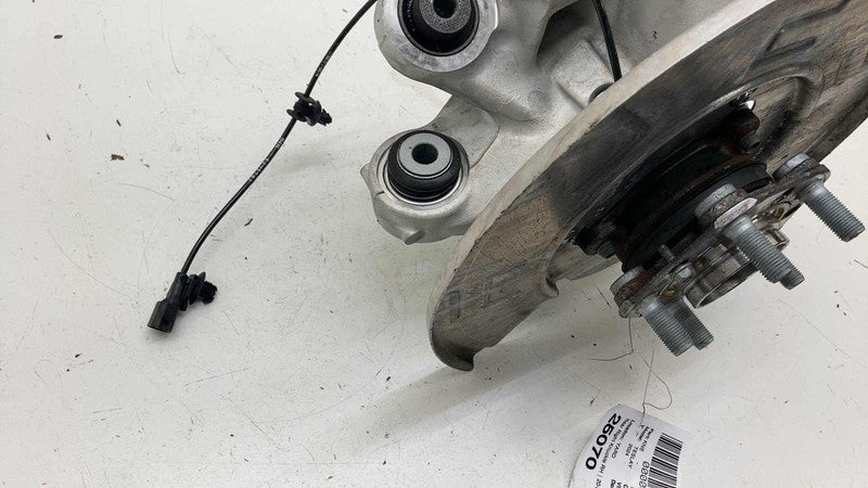 ⭕ 20-24 Tesla Model Y Rear Right Spindle Knuckle Hub & Dust Shield 118