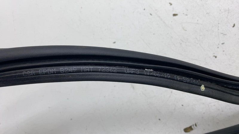⭕ 14-21 Maserati Ghibli Rear Trunk Deck Lid Body Weatherstrip Gasket Rubber Seal