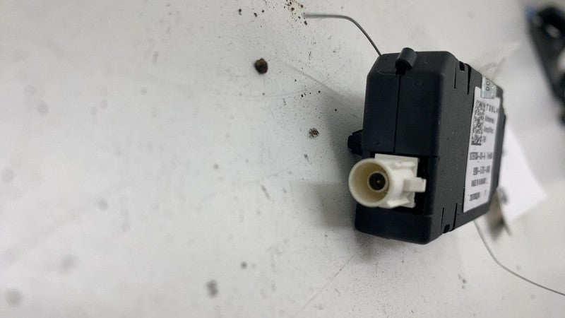 ⭕ 17-23 Tesla Model 3 Y Infotainment Antenna Amplifier AMP Radio FM 10