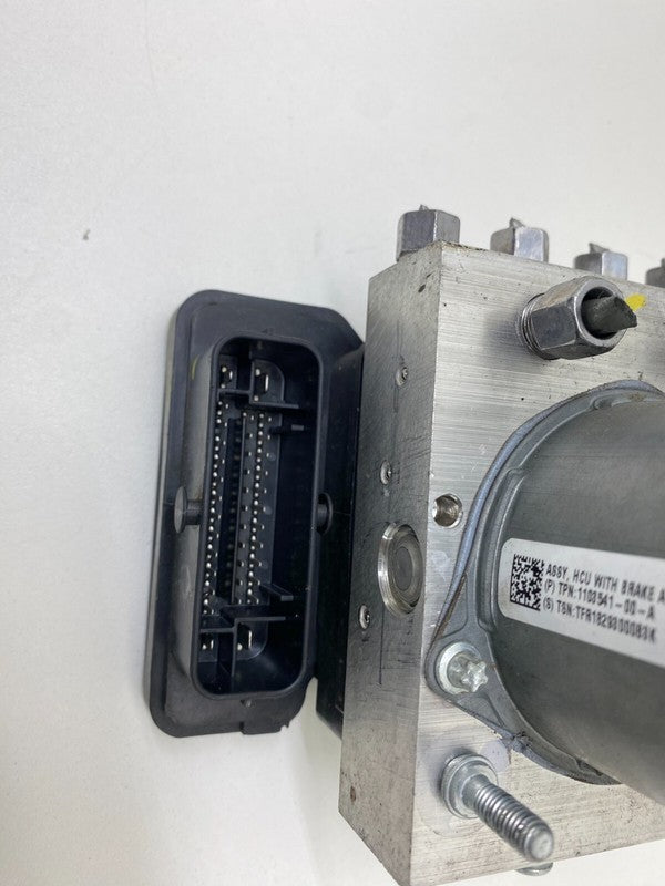 1044745 00 B ⭕ 20-23 Tesla Model Y Anti-Lock ABS Brake System Pump Unit Module 1044745-00-B