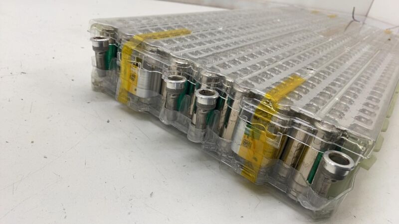 111660800B 16-20 Model S X High Voltage 6.4kWh Battery Module 100KWH 24V 287AH 1116608-00-B