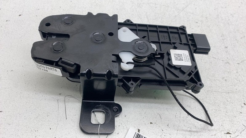 PT00162183C ⭕ 22-24 Rivian R1T Rear Left Gear Tunnel Latch w/ Manual Release LH PT00162183-C