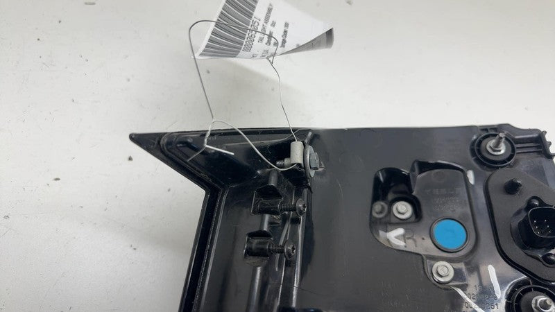 1034333-00-B ⭕ 2016-2020 Tesla Model X MX Rear Right Outer Taillight Tail Lamp 1034333-00-B