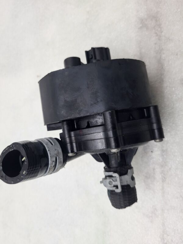 103732700G 2016-2020 Tesla Model S X Cooling System Auxiliary Water Coolant Pump FWD Assy
