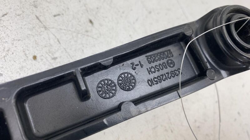 3392126510 ⭕ 2019-2023 Audi E-Tron Front Left or Right Side Windshield Wiper Arm 97036203