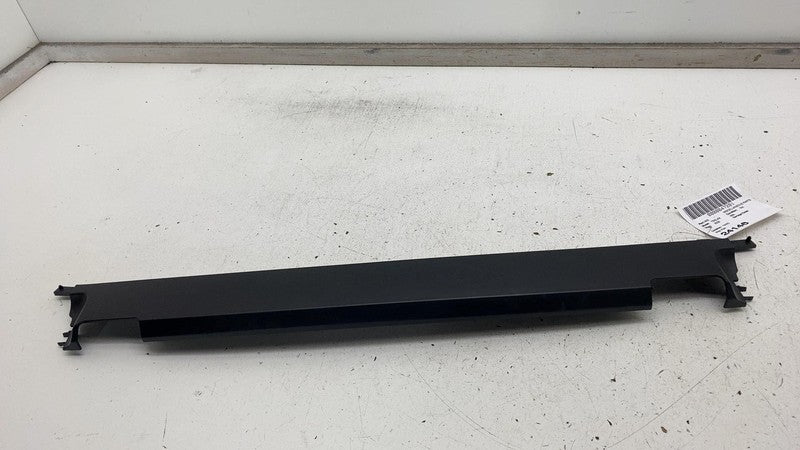 ⭕ 21-23 Model X Rear Left Door Spine Plastic Race Track Trim Panel 110