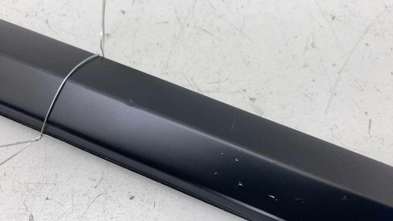 149571200D ⭕20-24 Model Y Front Passenger Door Window Outer Belt Seal Right RH 1495713-00-D