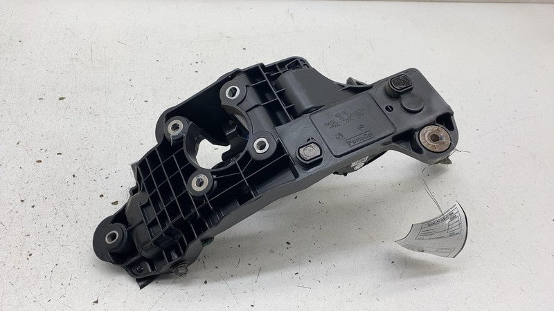 H1729 172946 2013 2014 2015 2016 2017 2018 Ford C-Max Hybrid Brake and Gas Pedal Pad Assembly