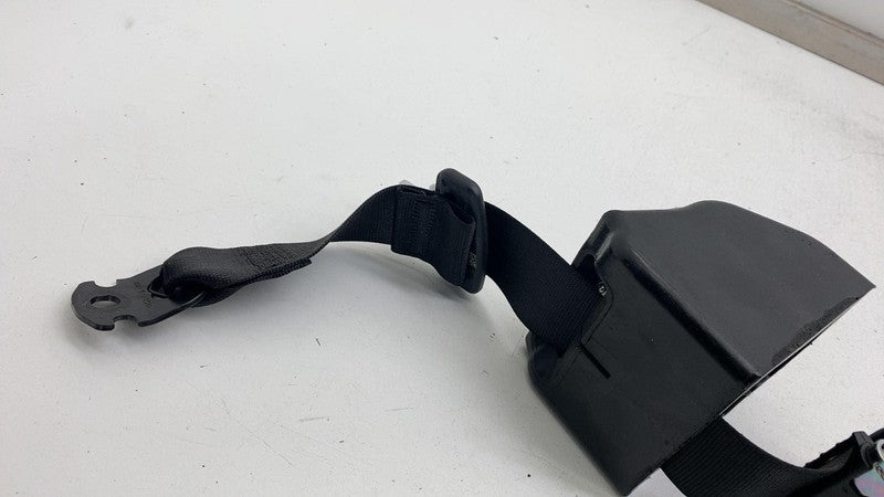 ⭕17-20 Maserati Levante Rear Passenger Side Seat Belt Retractor Right