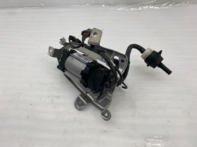 600640400B ⭕ 2012 2013 2014 2015 Tesla Model S MS Air Suspension Compressor Pump w/ Bracket