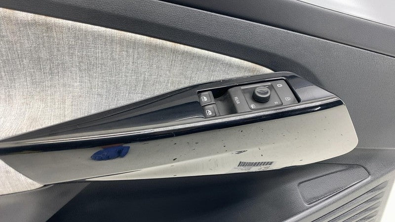 Front Door Trim Panel VOLKSWAGEN ID4 Left 25