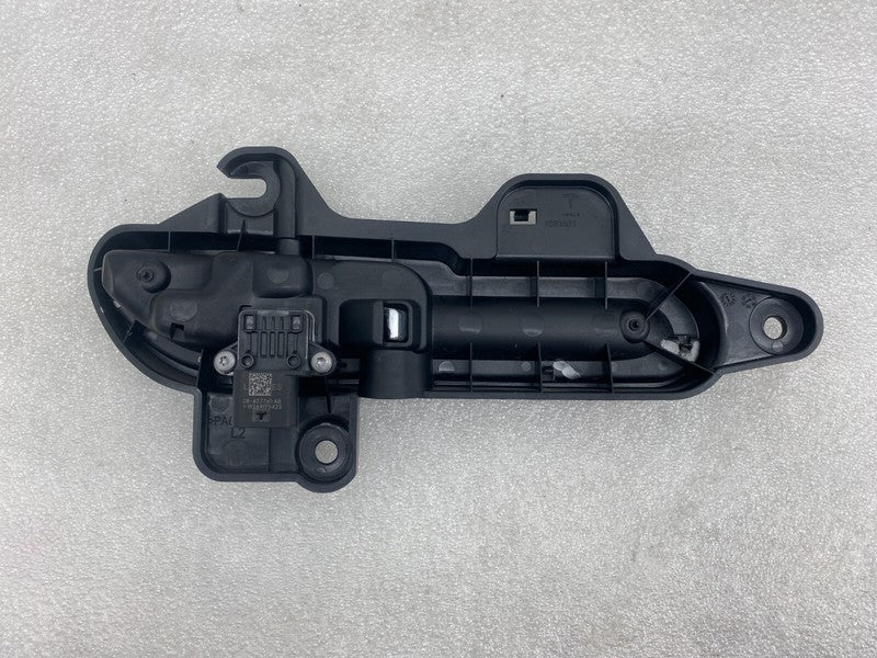 1081831-00-H ⭕ 17-20 Tesla Model 3 Front or Rear Left Exterior Door Handle Outer 1081831-00-H