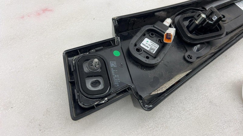 P11-J31600-02 ⭕22-24 Lucid Driver B-pillar Applique Glass w/ Camera Antenna Left P11-J31600-02