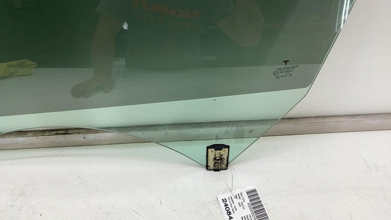E9 43R-004530 ⭕ 2017-2019 Tesla Model 3 Front Driver Side Door Window Glass Left (Single Pane)