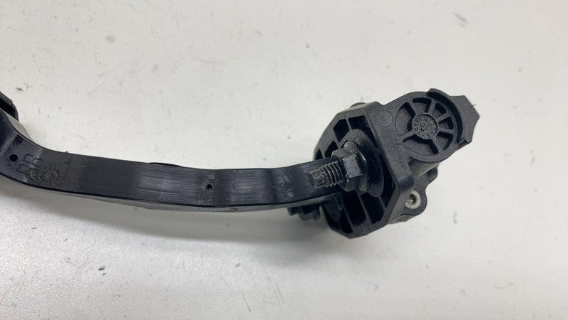 ⭕ 2017-2023 Model 3 Rear Passenger Side Door Check Strap Brake Stopper