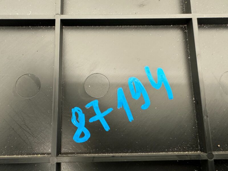 100997400E ⭕2016-2020 Model X Front Driver Side Door Inner Closeout Panel Left 1009974-00-E