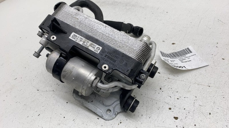 9109858 2018-2020 BMW 530e Engine A/C Coolant Air Conditioning Condenser w/ Drier & Pipe